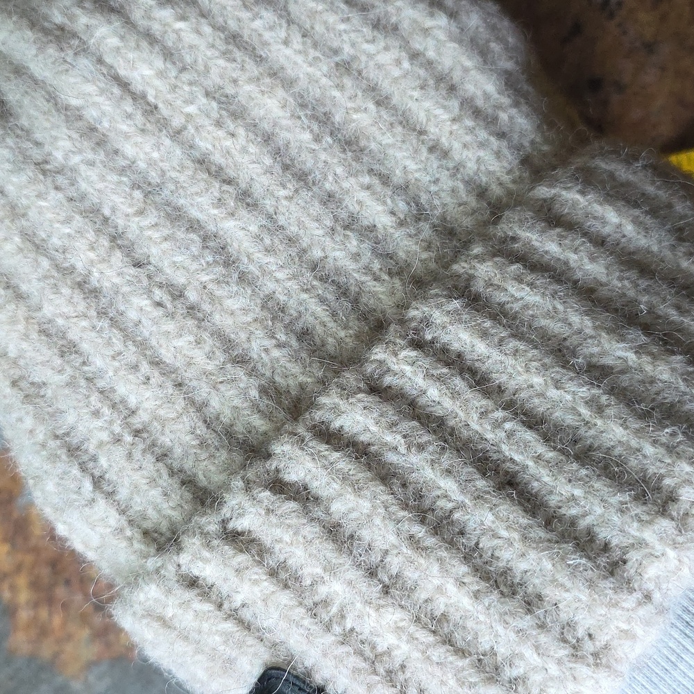 Canada Goose X Robert Mackie Wood Pom Pom Beanie - Picture 12 of 12